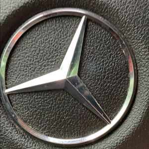 Meet your Posher, Devin